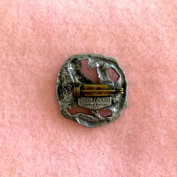 Birds & Blooms Limited Edition 1999 Pin - Picture 3 of 3